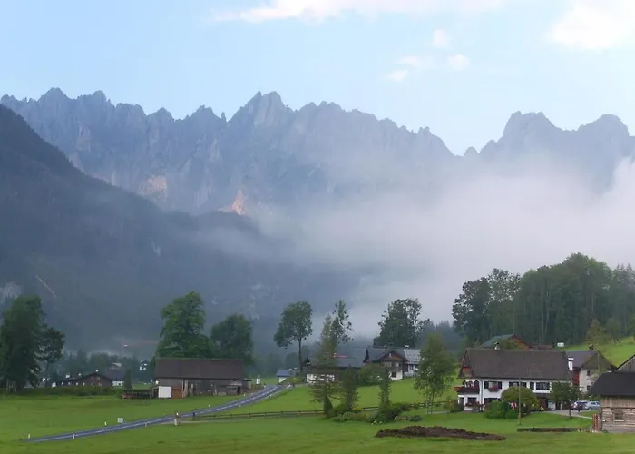 Oda ve Kahvaltı Gosaukammblick